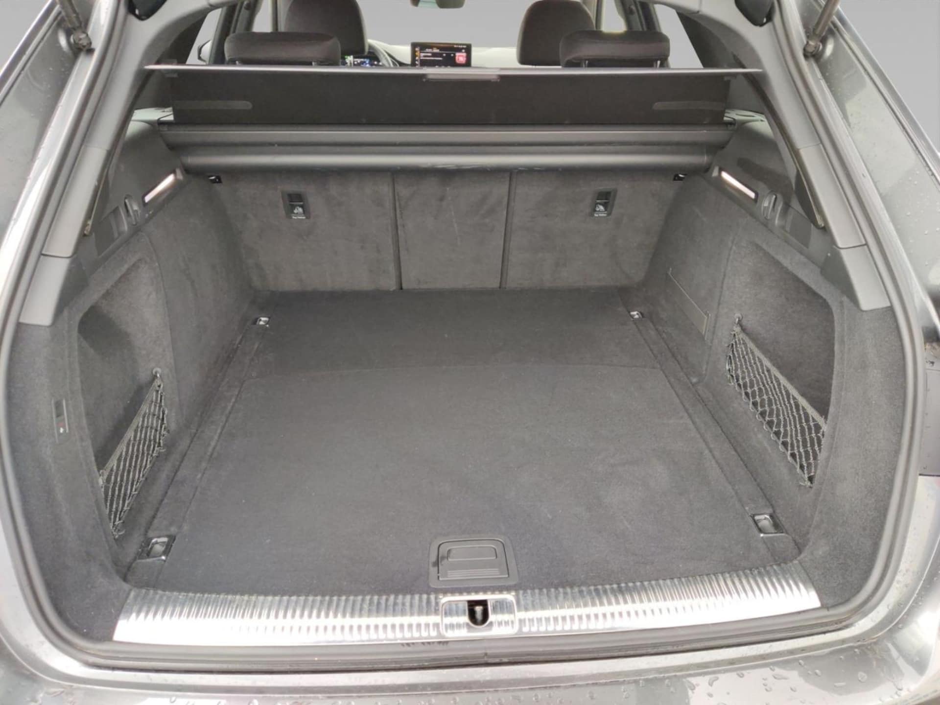 Audi A4 Avant S line