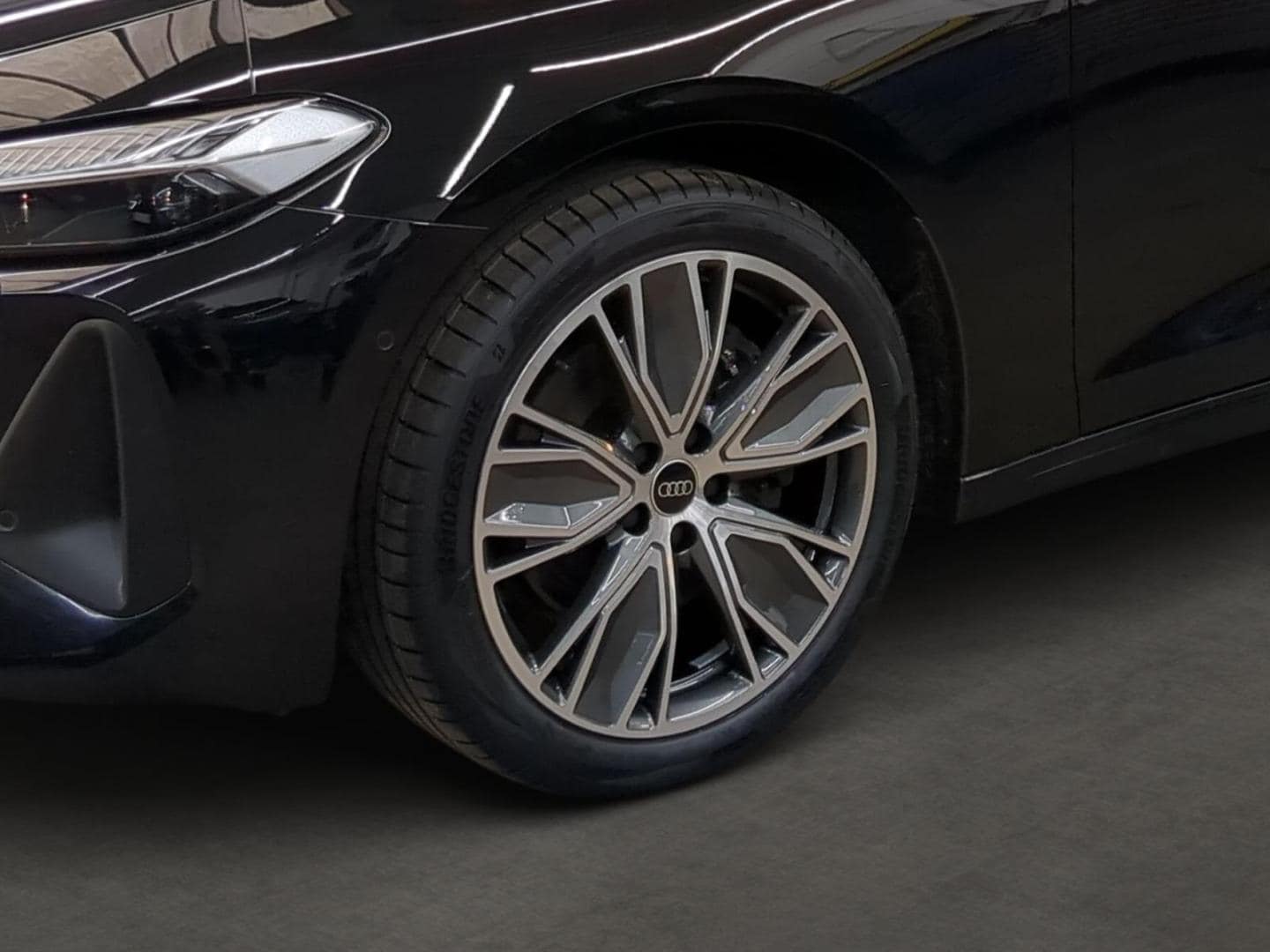Bild über Audi A5 Avant TDI 150 kW S tronic - für weitere Informationen kontaktieren Sie den Audi Partner