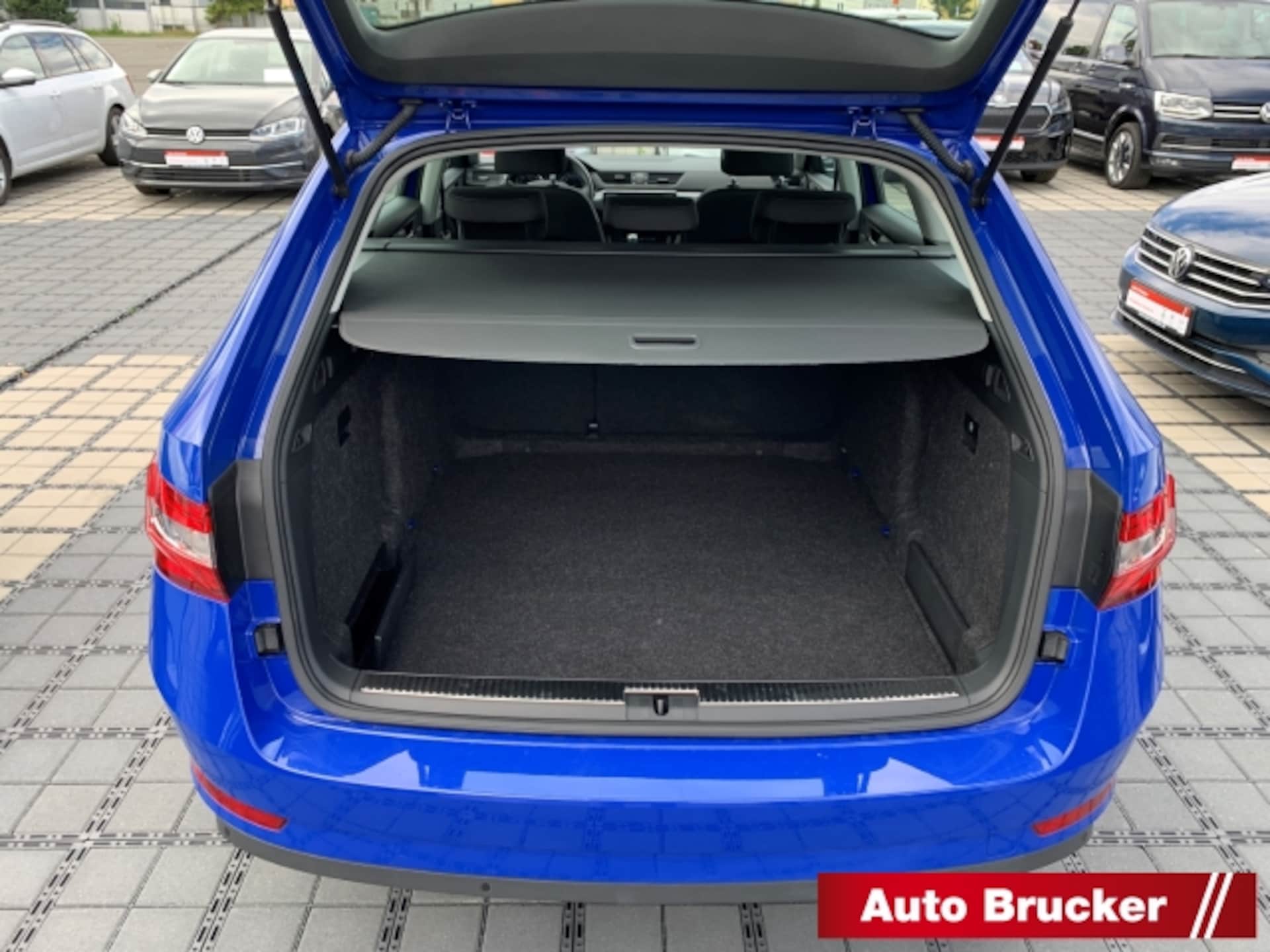 Skoda Superb Combi Active
