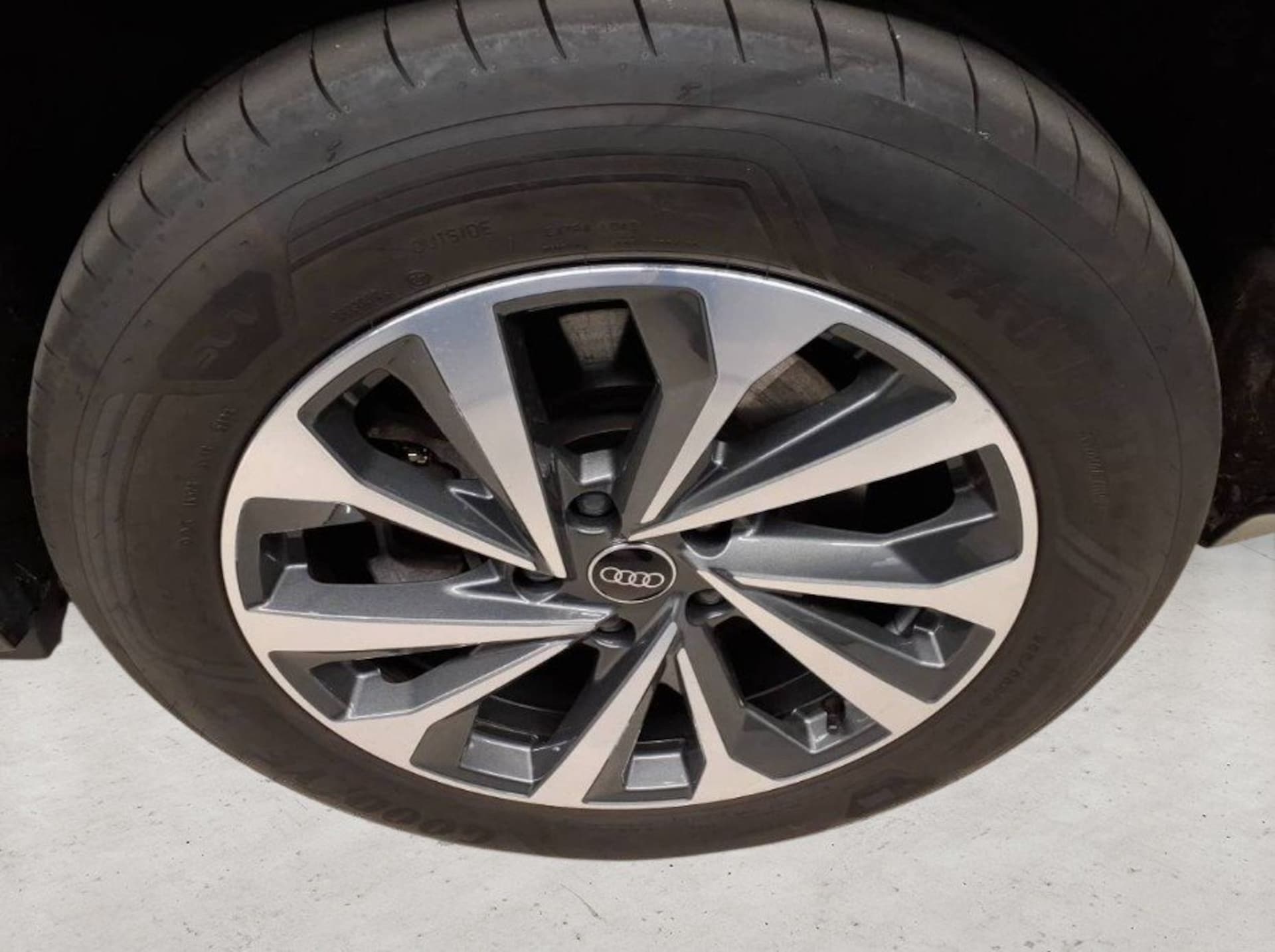 Audi Q6 SUV e-tron