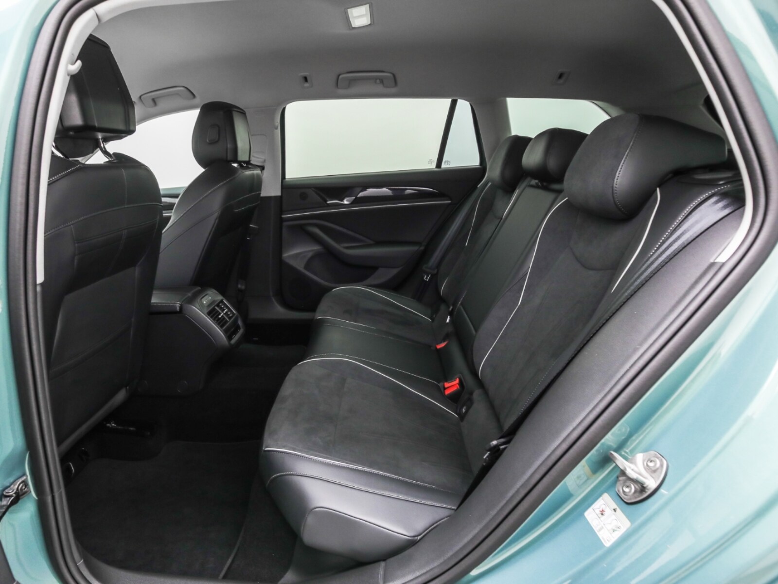 Volkswagen Passat – Bild 12