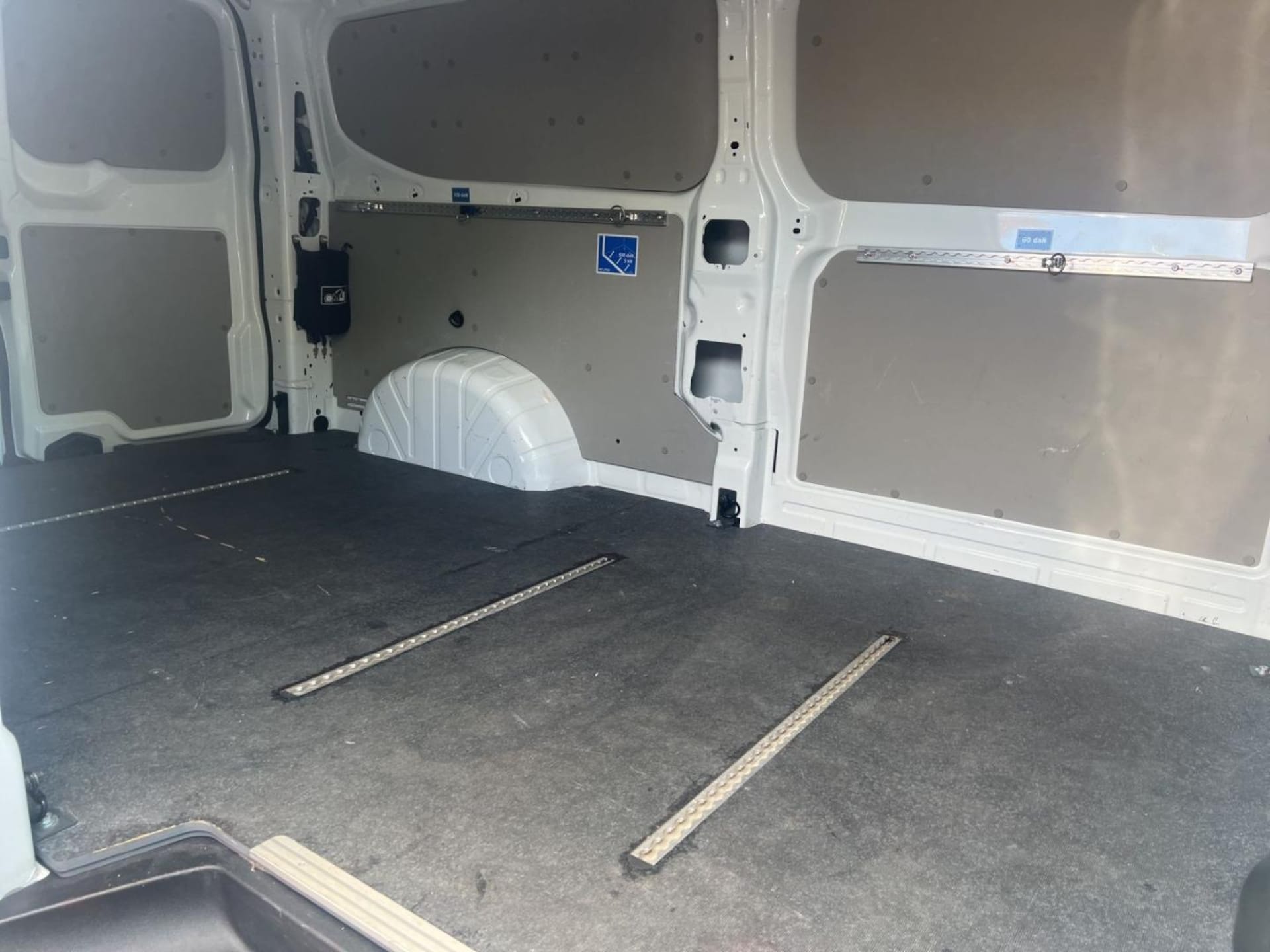 Volkswagen Transporter Kasten langer Radstand