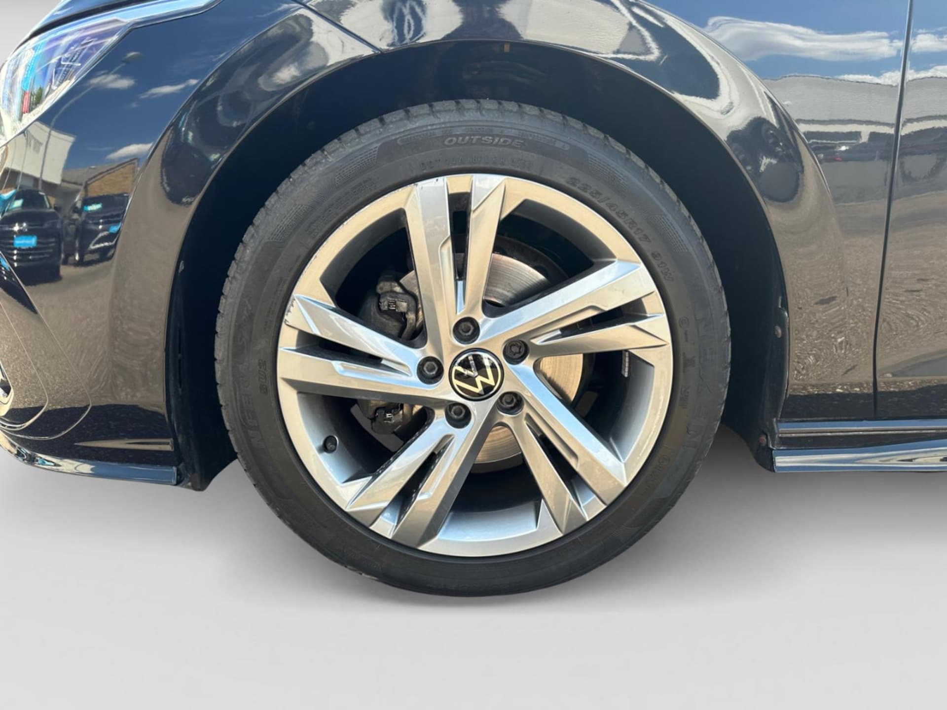Volkswagen Golf R-Line