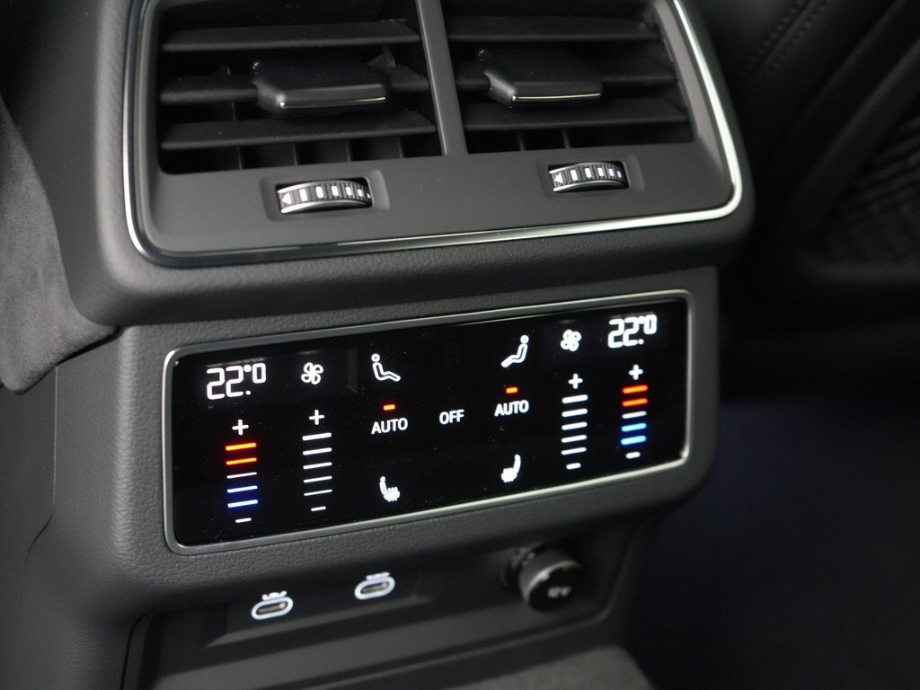 Image about Audi RS 6 Avant performance quattro tiptronic