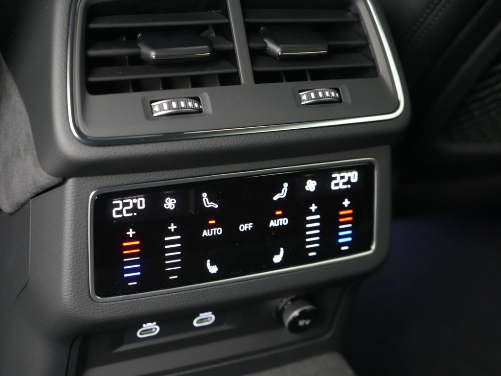 Image about Audi RS 6 Avant performance quattro tiptronic