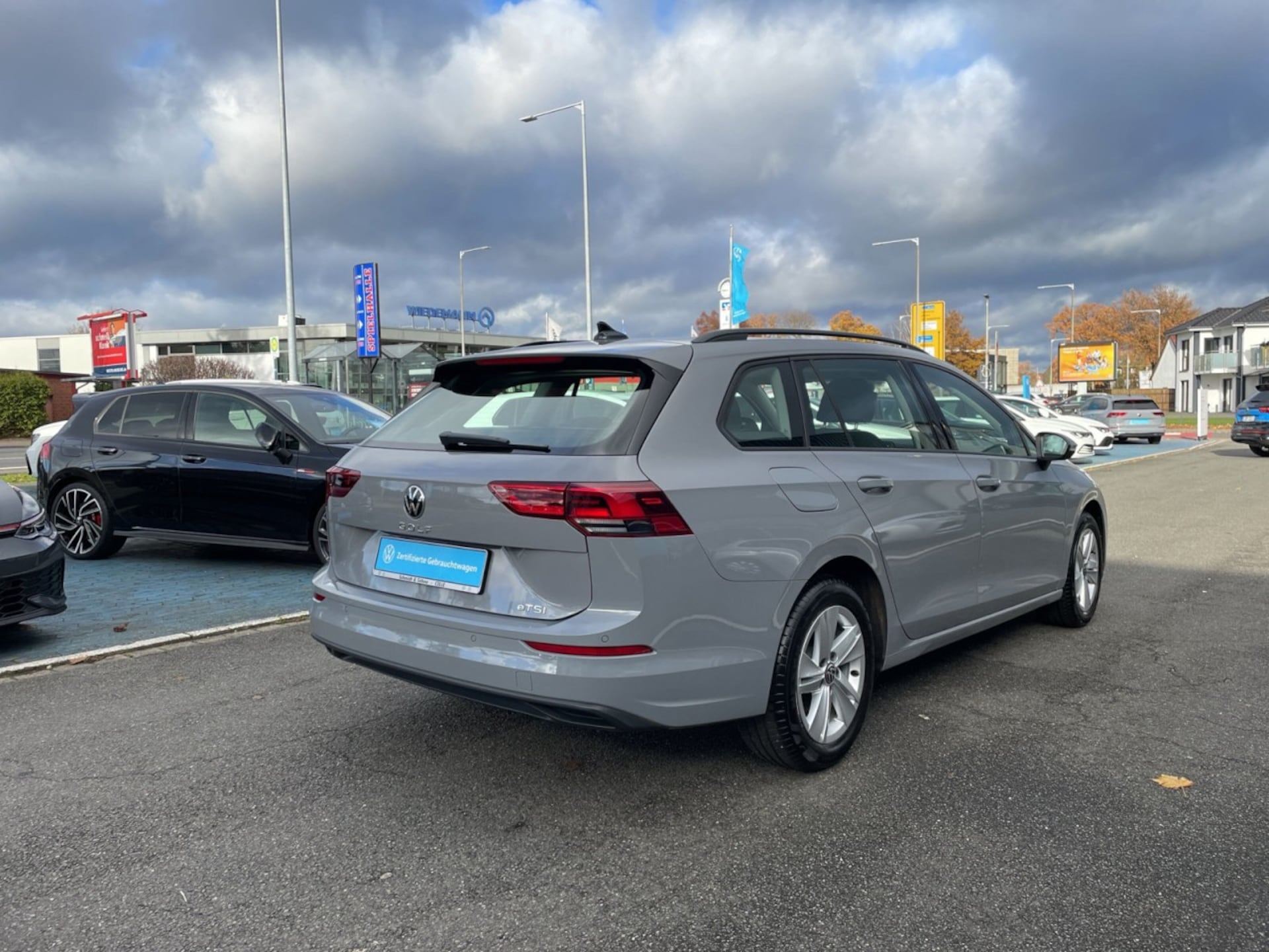 Volkswagen Golf Variant Life