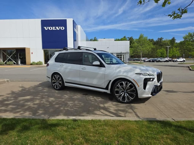 2023 BMW X7