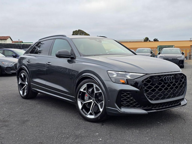 2026 Audi RS Q8 SUV performance