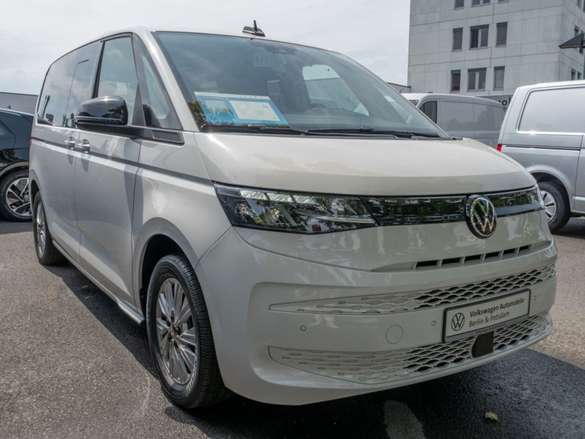 Volkswagen Multivan Basis-Modell