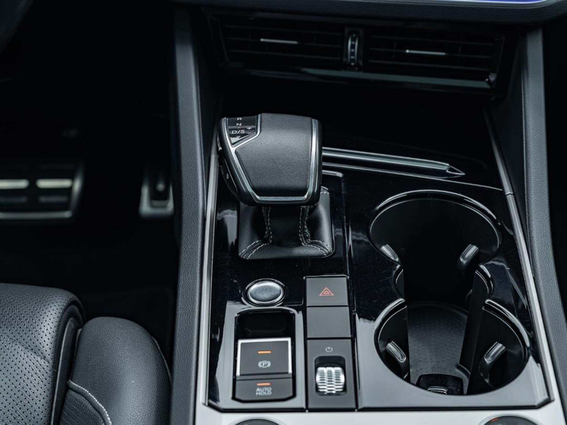 Volkswagen Touareg Basis-Modell
