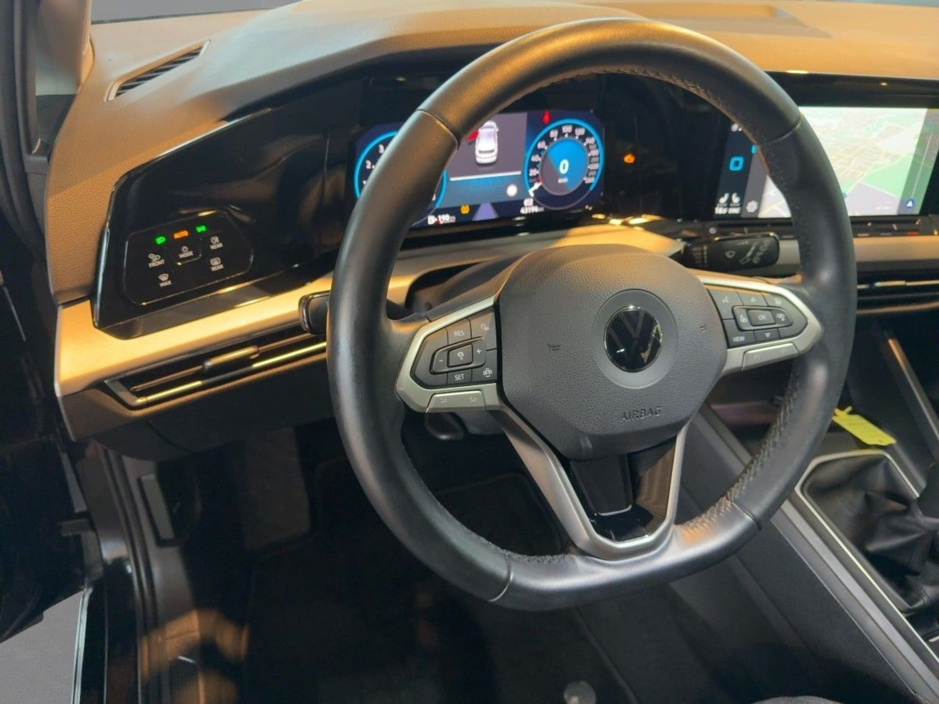 Volkswagen Golf Life