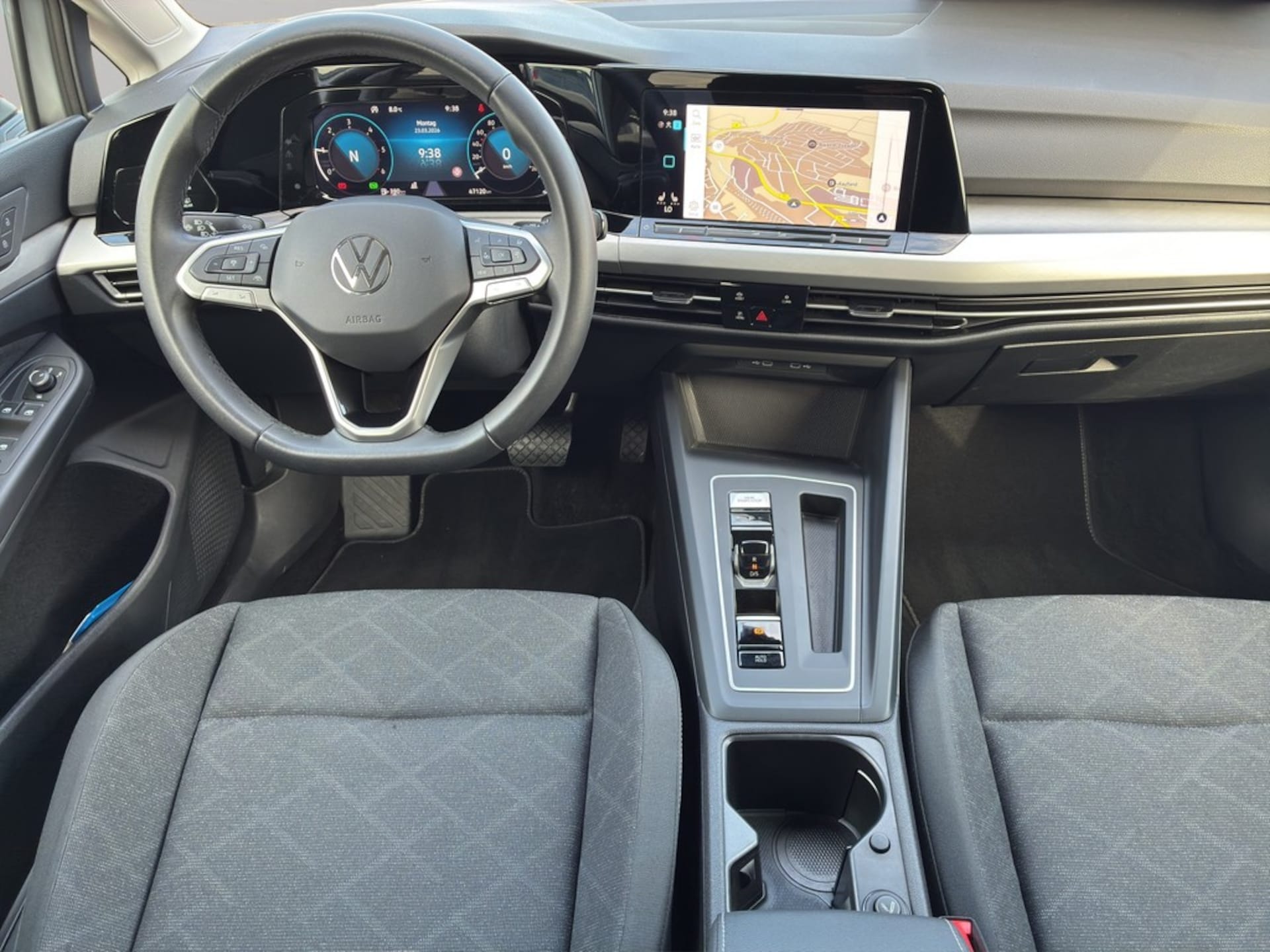 Volkswagen Golf Variant Life