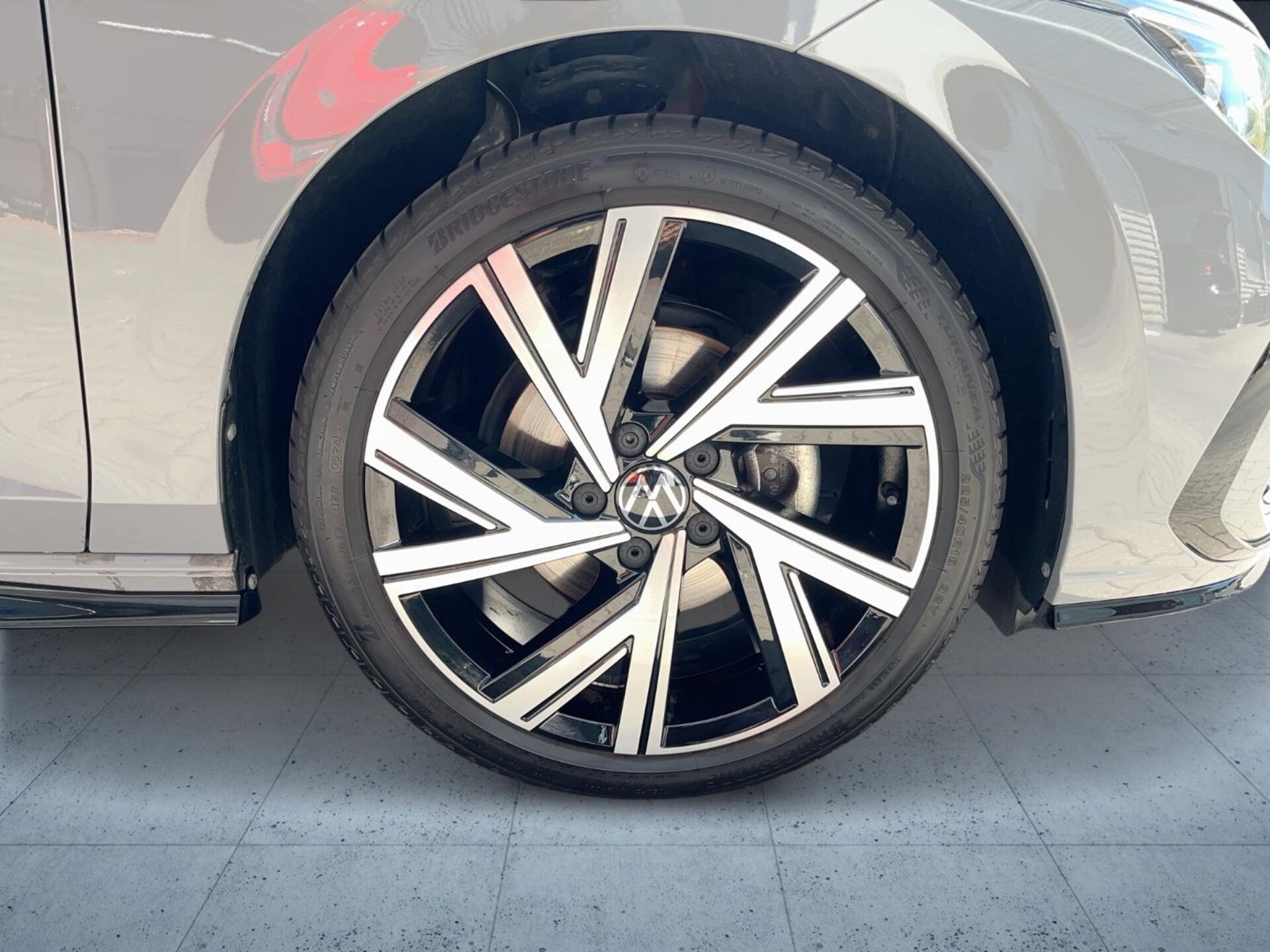 Volkswagen Golf Variant R-Line