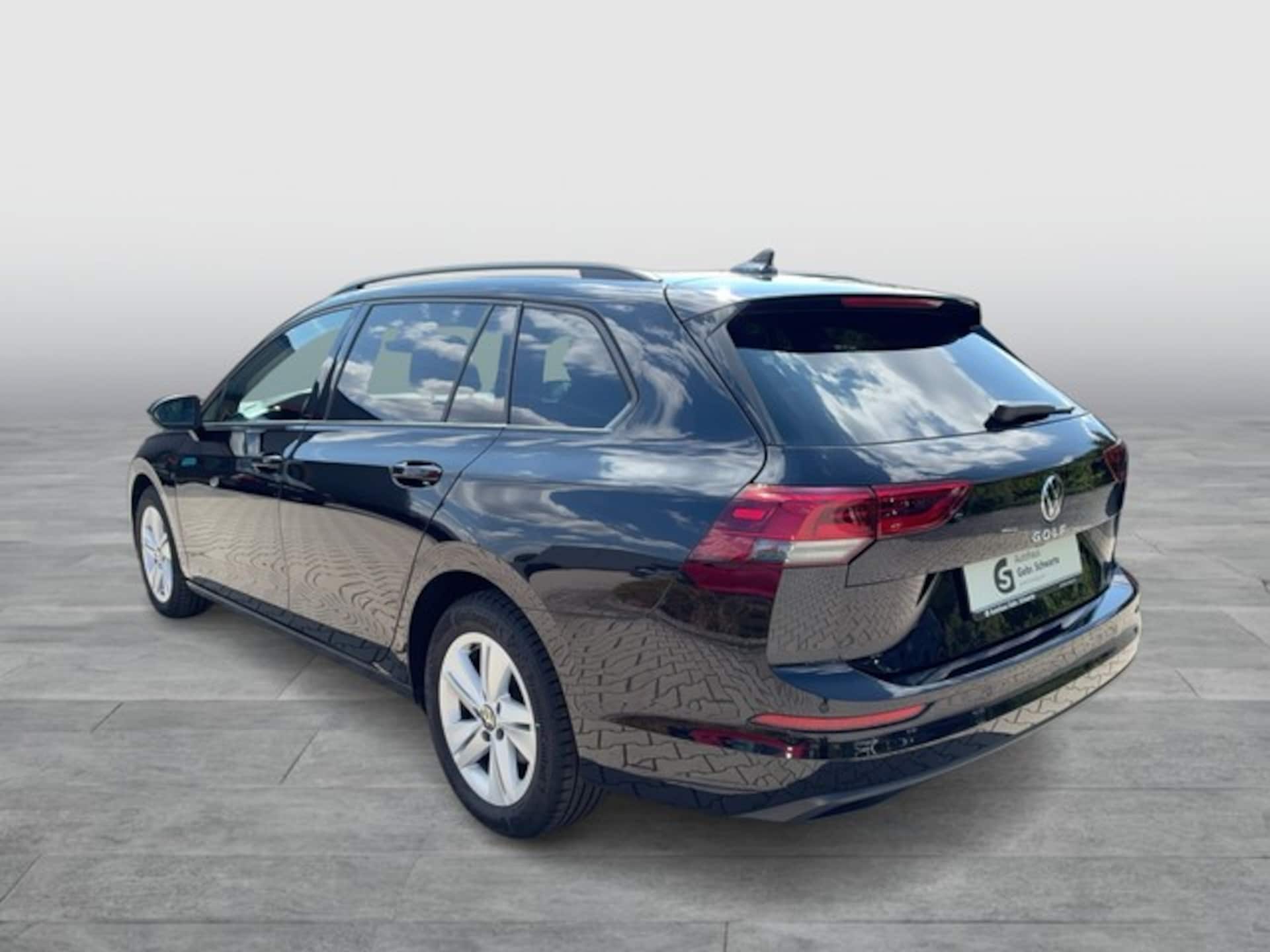 Volkswagen Golf Variant Life