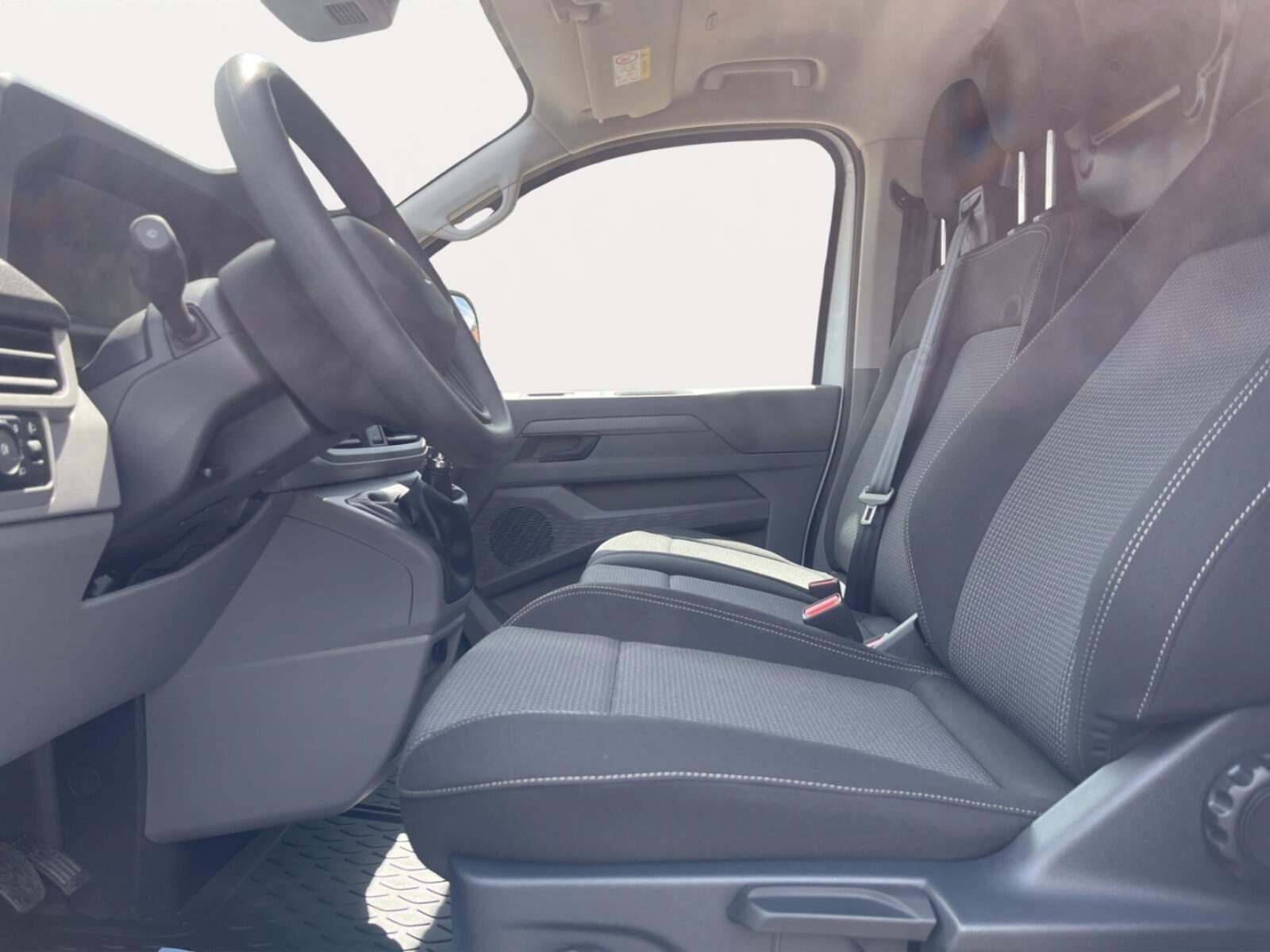 Volkswagen Transporter Kasten kurzer Radstand – Bild 10