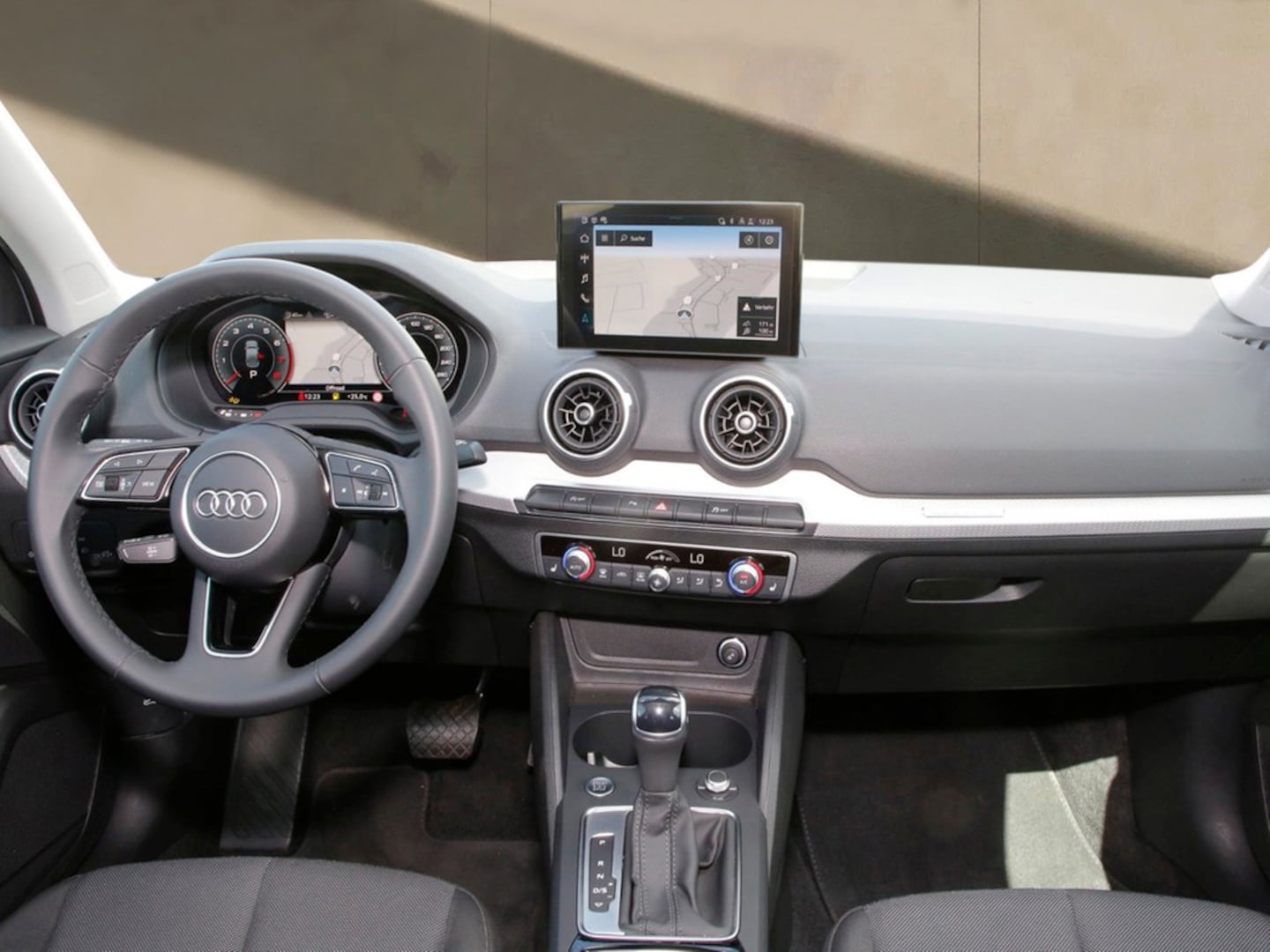 Bild über Audi Q2 40 TFSI quattro S tronic - für weitere Informationen kontaktieren Sie den Audi Partner