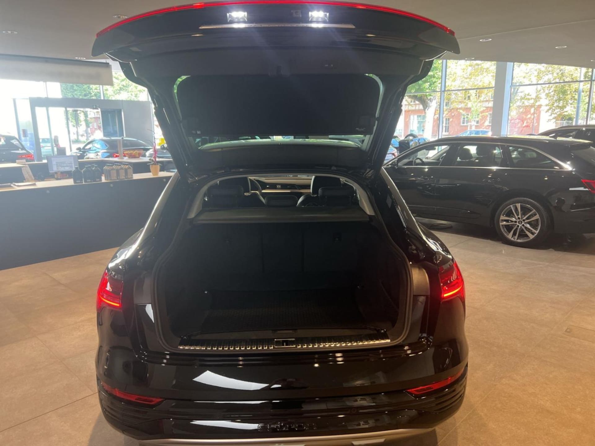 Audi Q8 Sportback e-tron Advanced