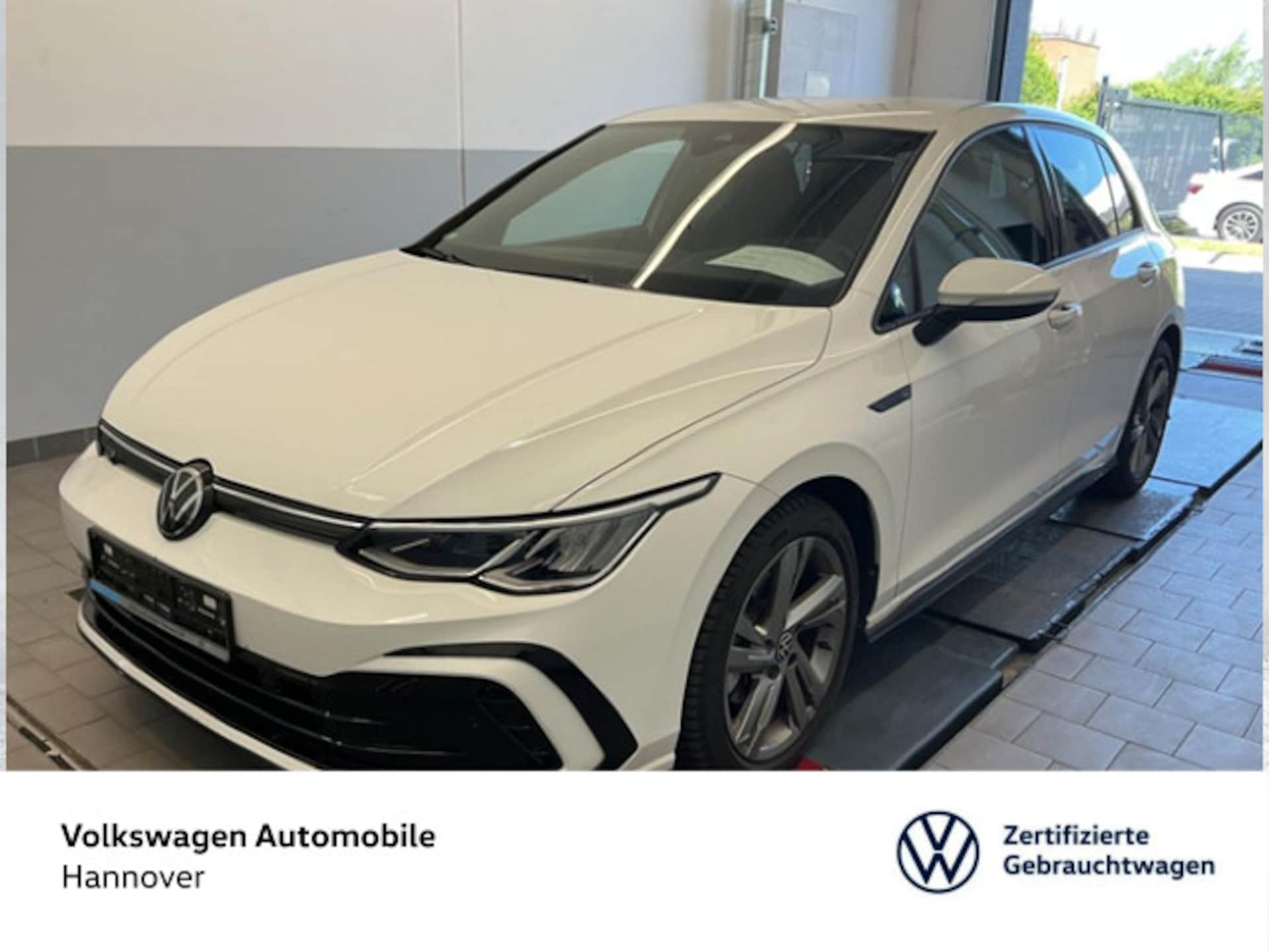 Volkswagen Golf R-Line