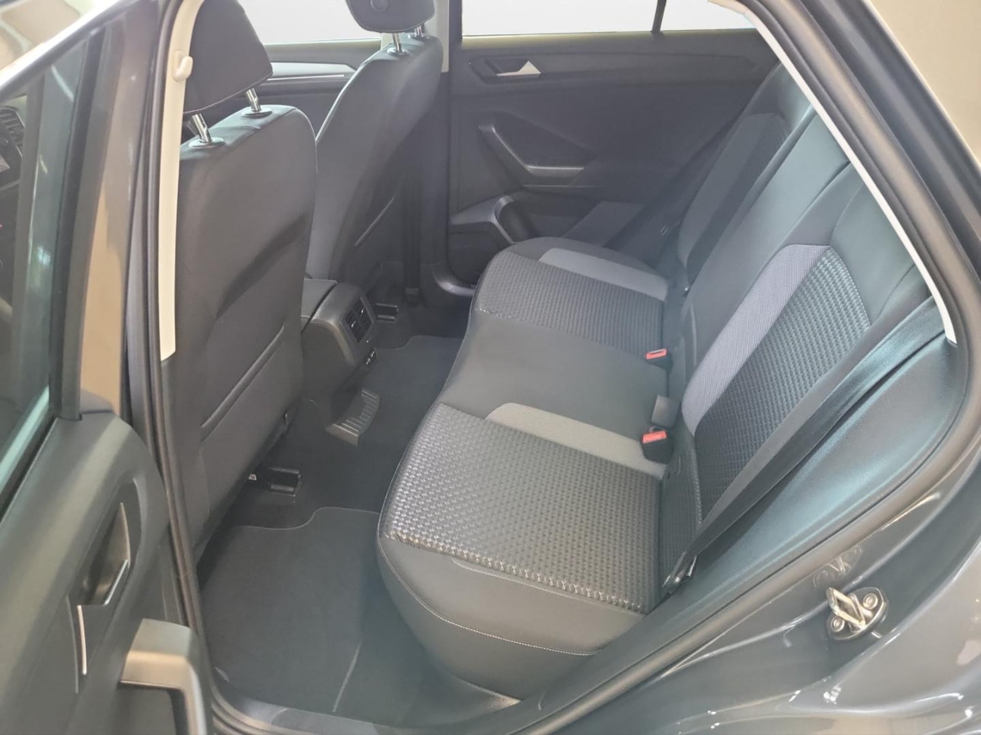 Volkswagen T-Roc Active