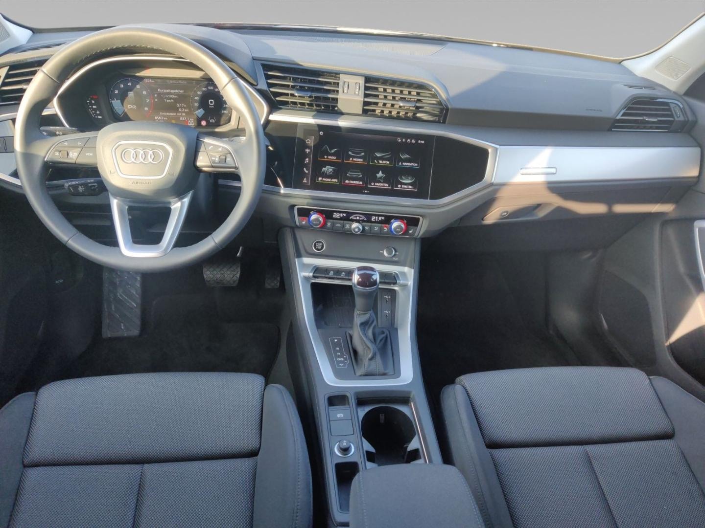 Bild über Audi Q3 advanced 35 TFSI S tronic - für weitere Informationen kontaktieren Sie den Audi Partner