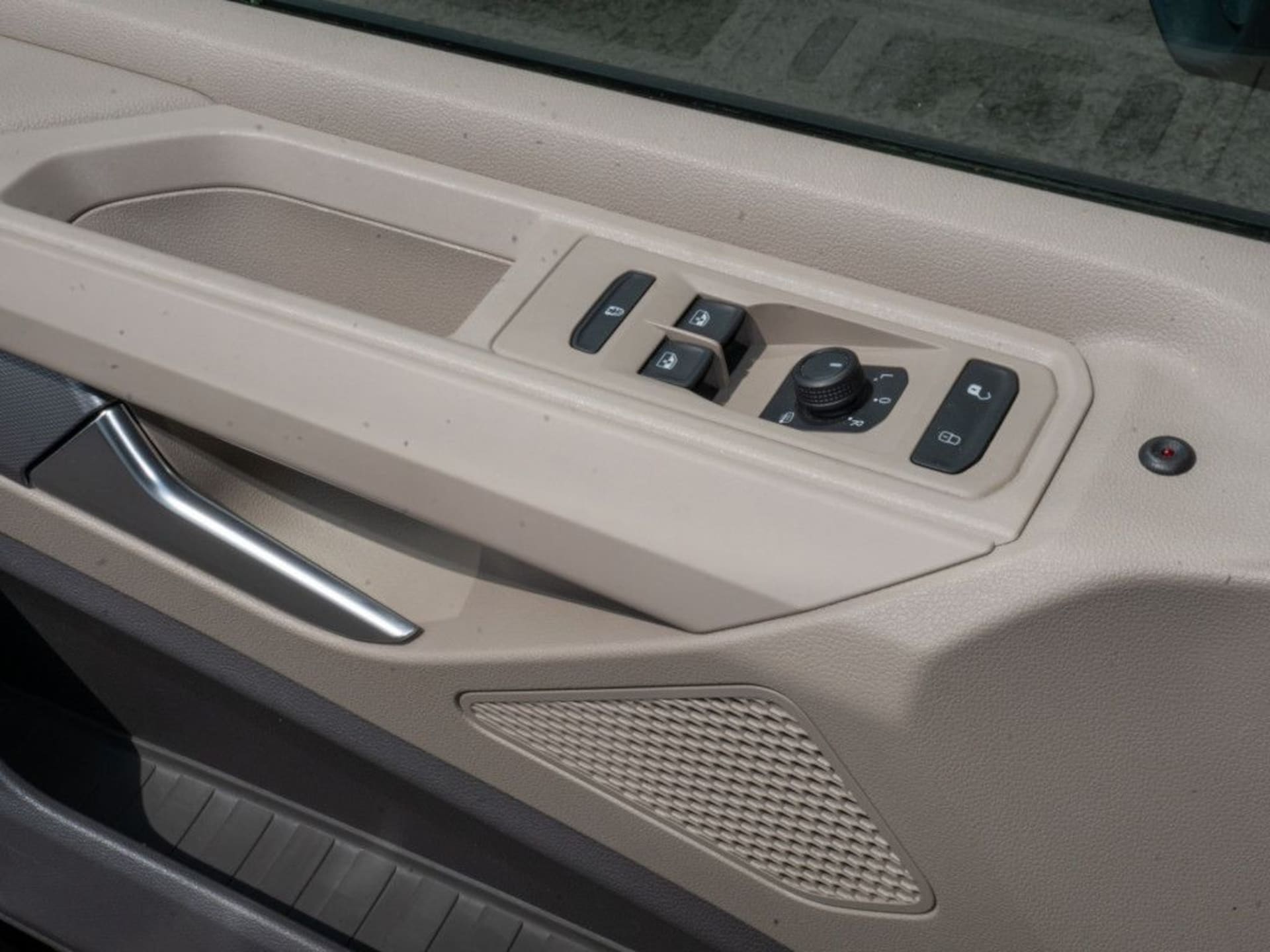 Volkswagen Multivan Basis-Modell