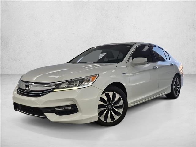 Photo of 2017 Honda Accord Hybrid 