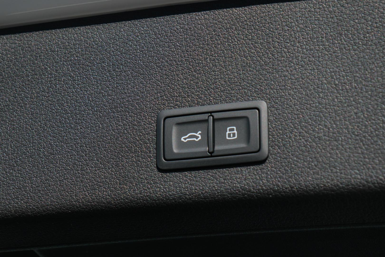 Image about Audi Q8 e-tron 55 e-tron quattro Launch Edition 300,00 kW