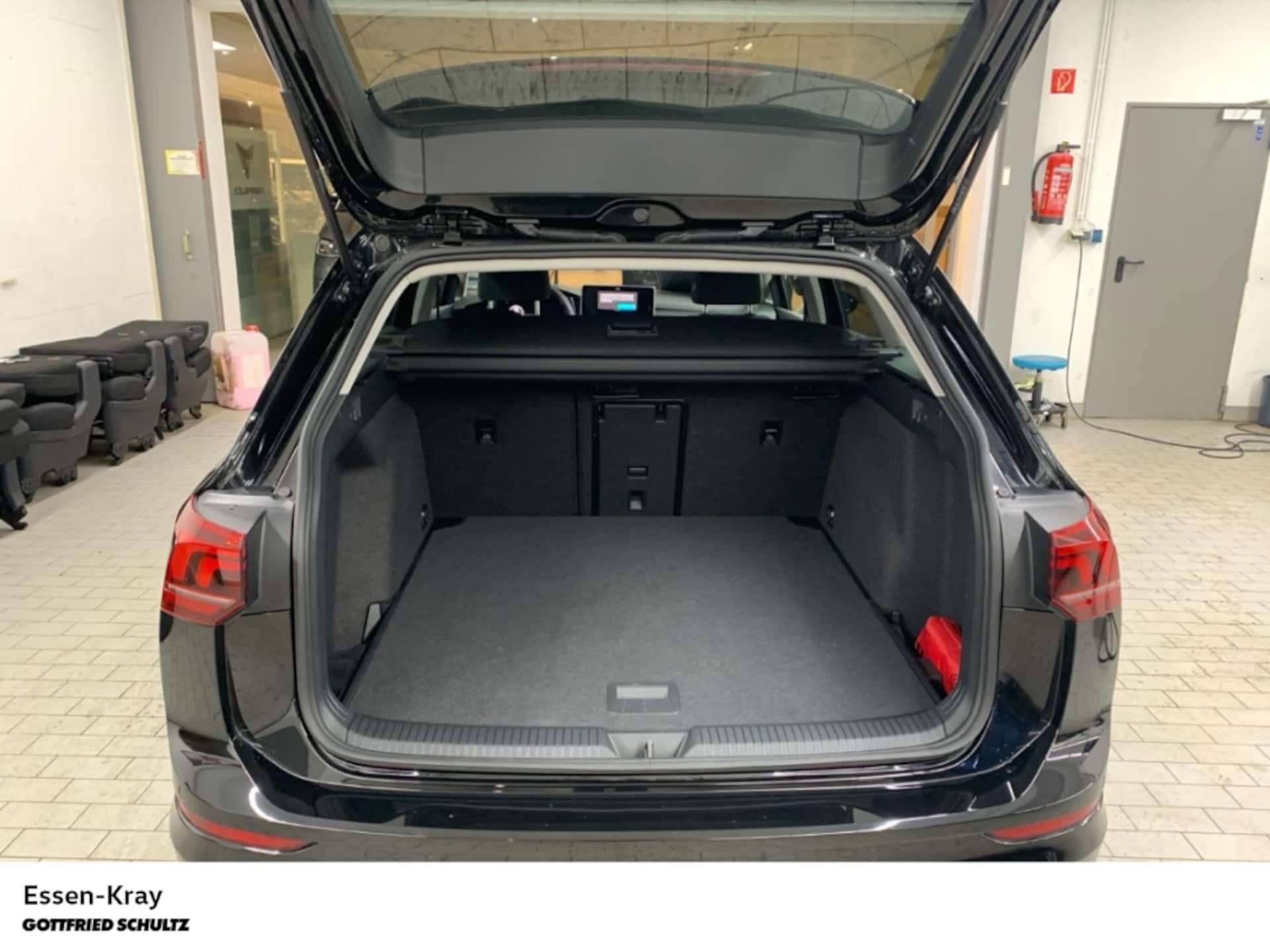 Volkswagen Golf Variant Life
