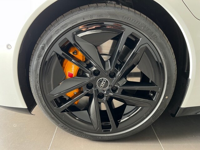 Image about Audi e-tron GT e-tron quattro