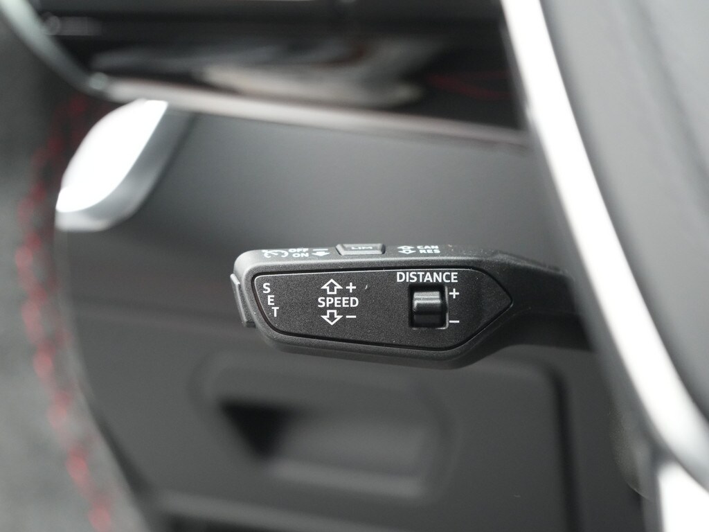 Image about Audi RS 6 Avant performance quattro tiptronic