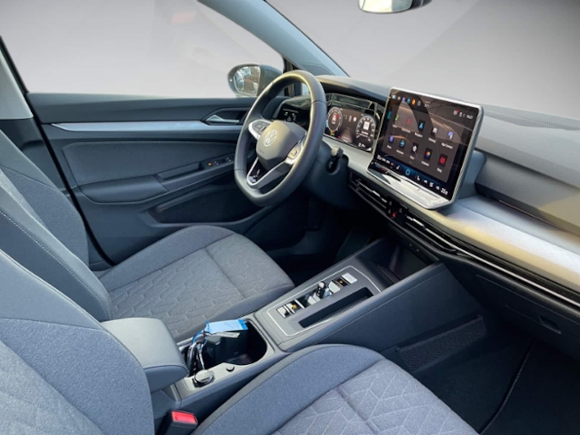 Volkswagen Golf Life