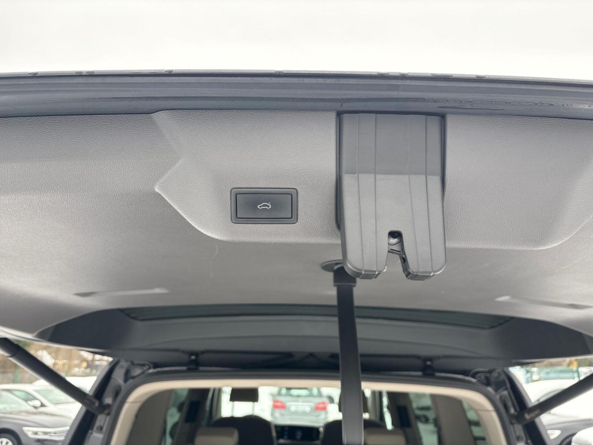 Volkswagen Multivan Basis-Modell