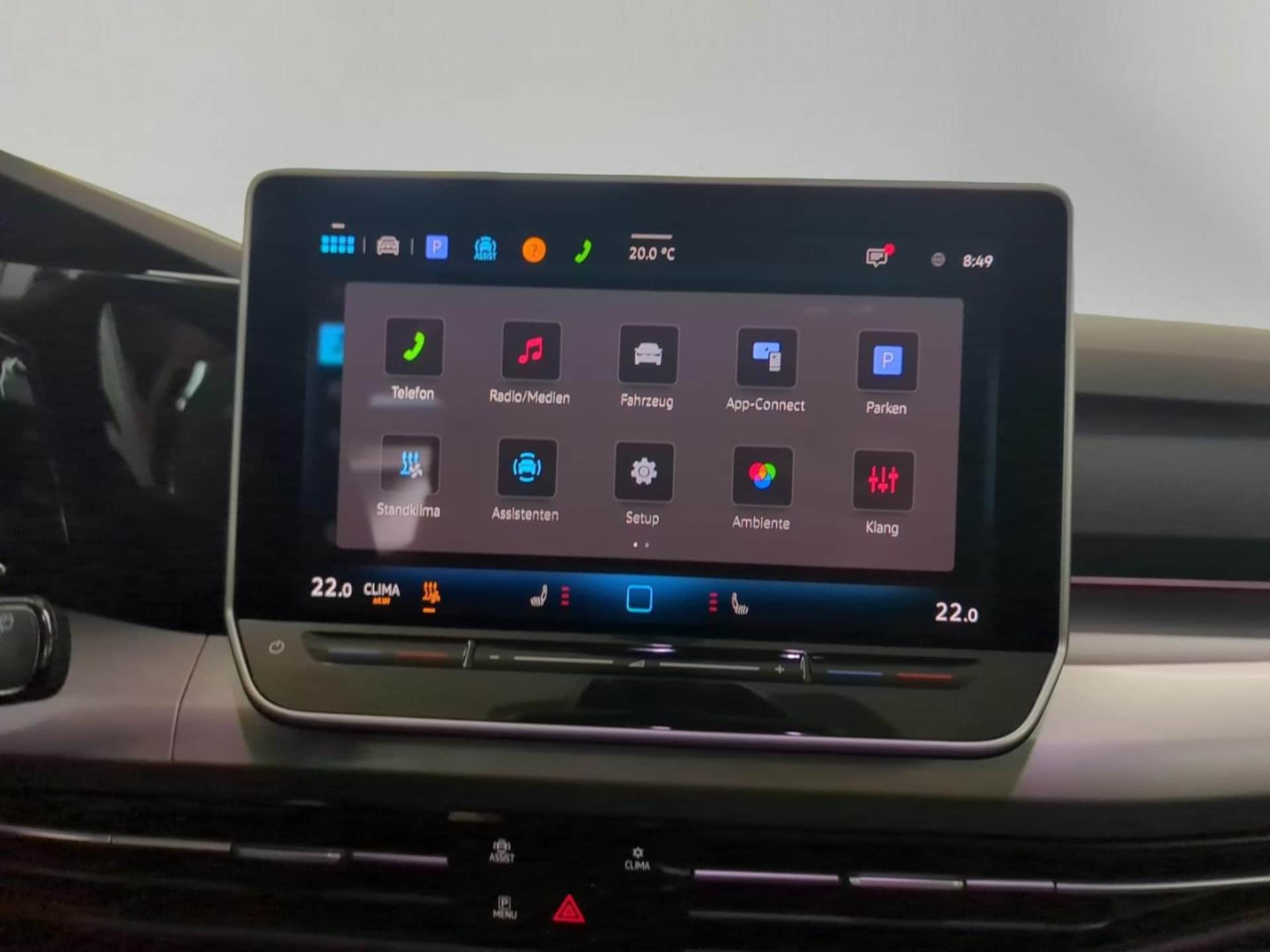 Volkswagen Golf Variant Life