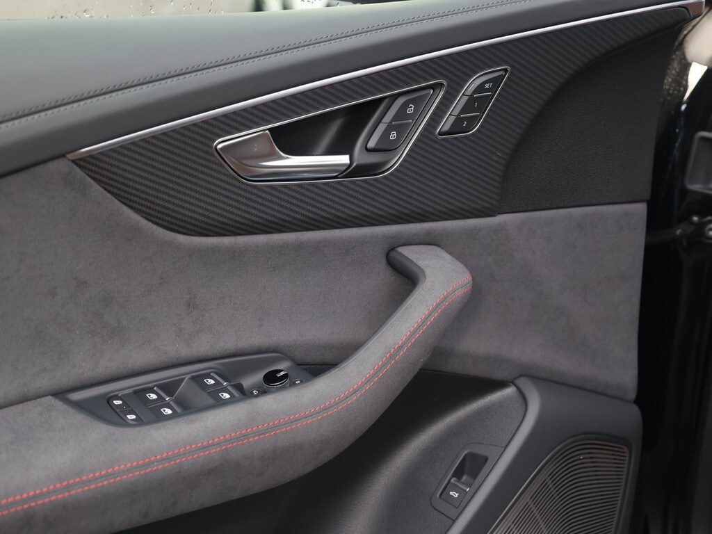 Audi RS Q8 SUV performance