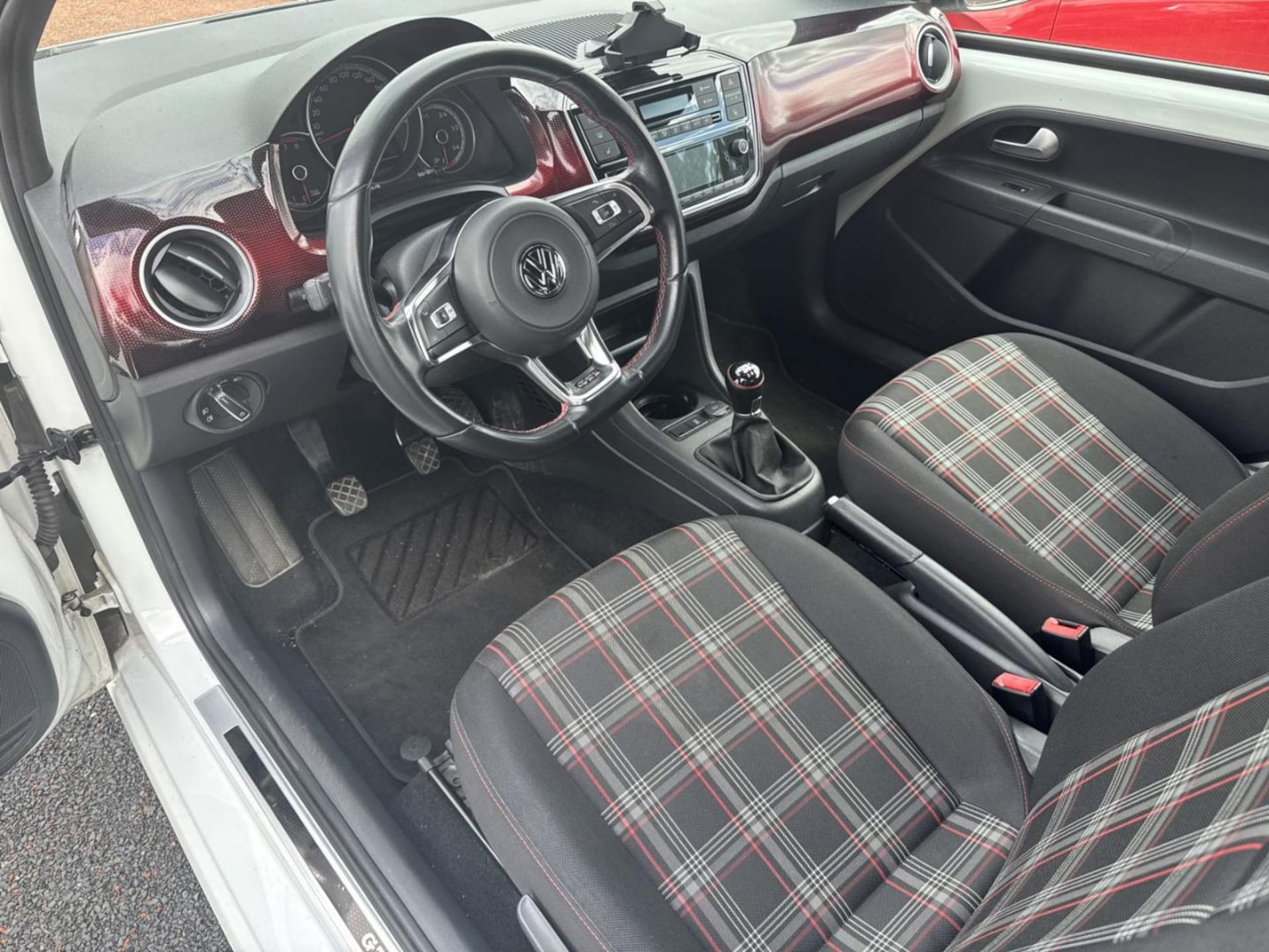 Volkswagen up! GTI