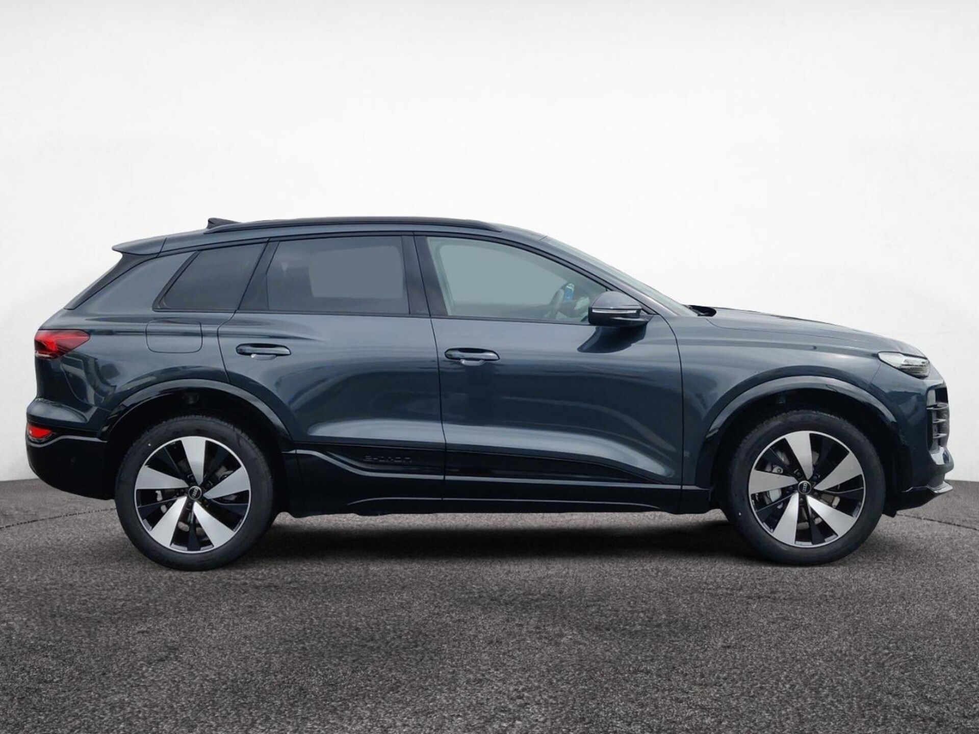 Audi Q6 SUV e-tron