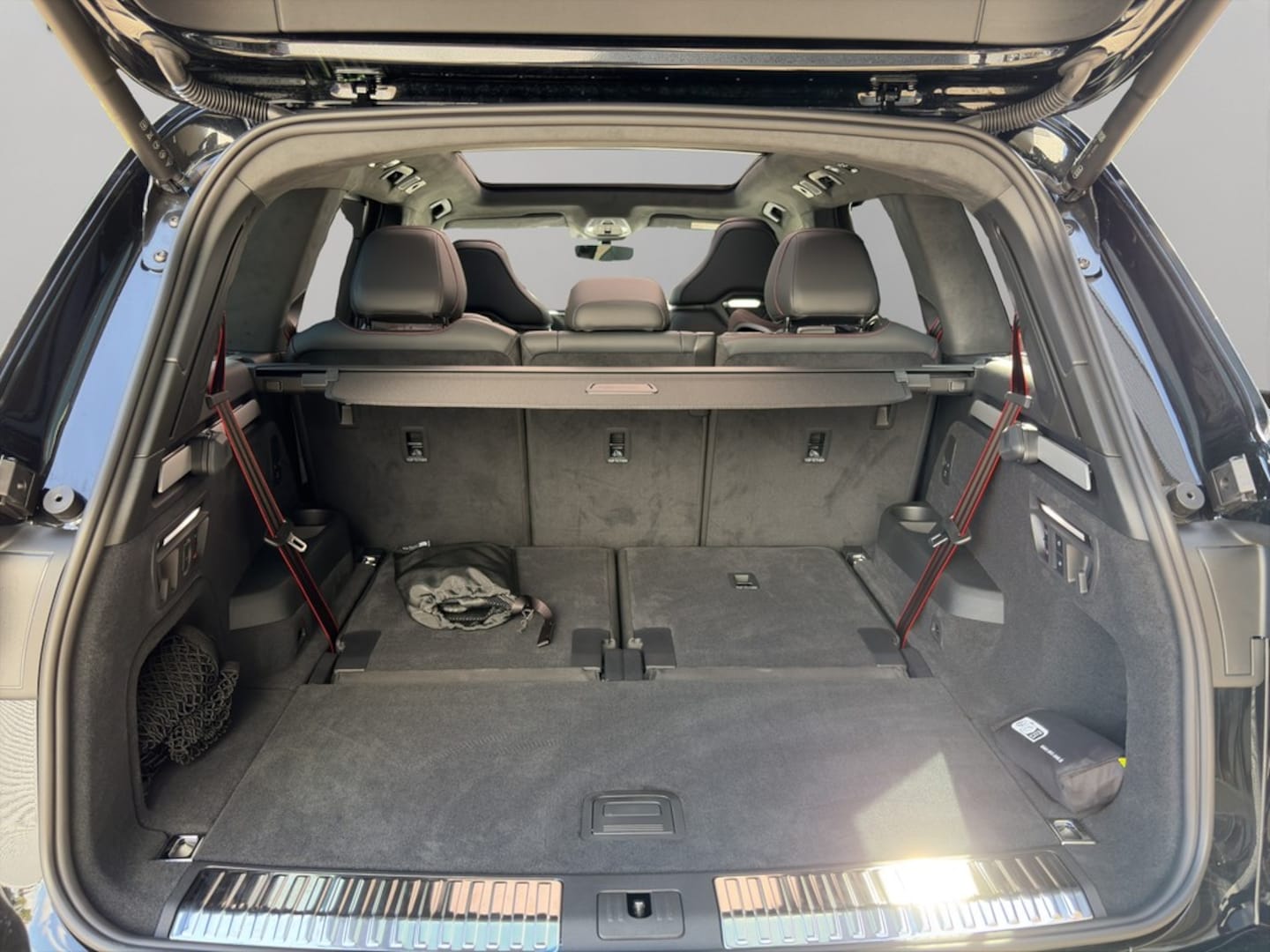 Bild über Audi Q7 SUV TDI quattro 220 kW tiptronic - für weitere Informationen kontaktieren Sie den Audi Partner