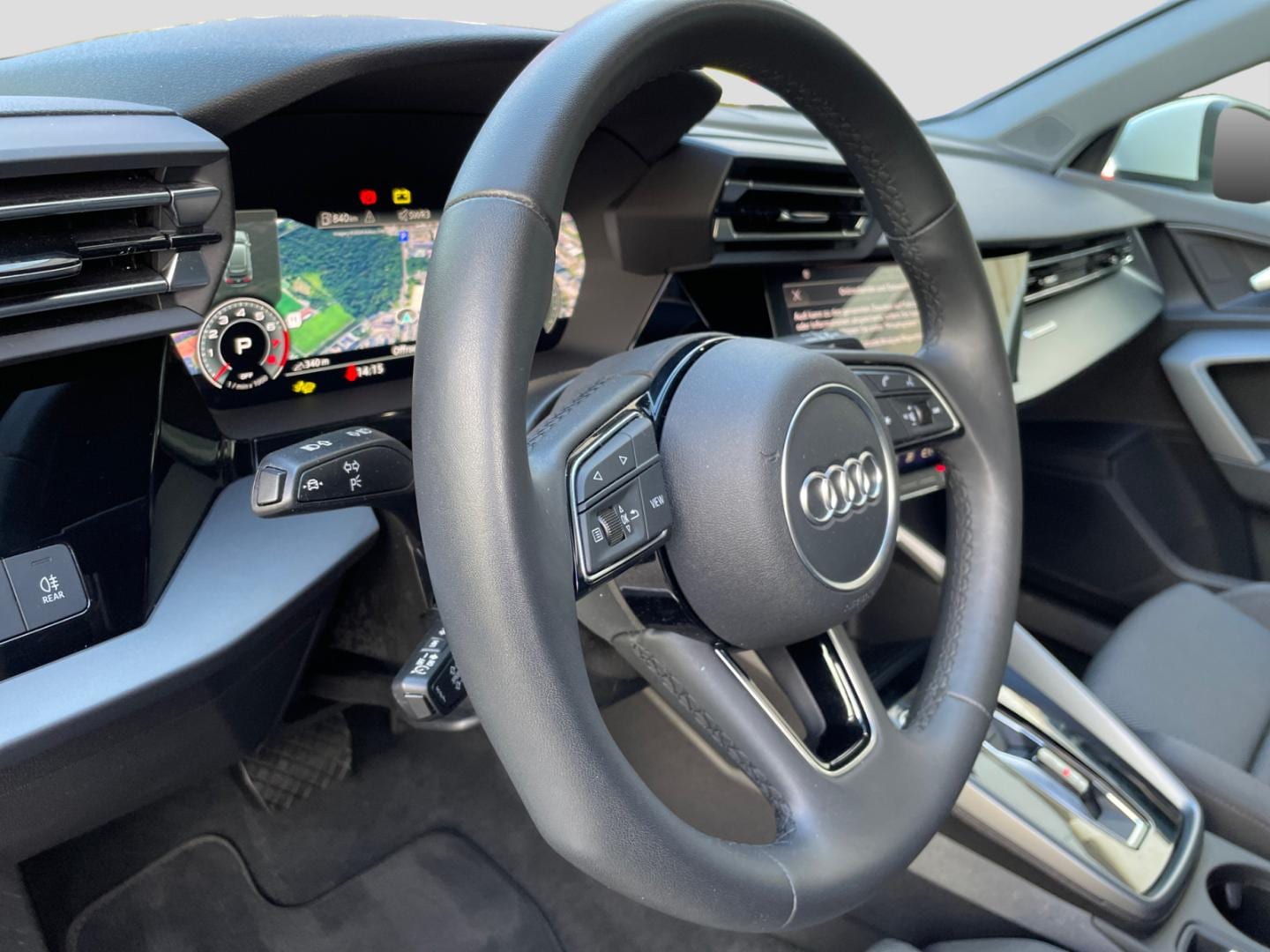 Bild über Audi A3 Sportback S line 35 TFSI S tronic - für weitere Informationen kontaktieren Sie den Audi Partner