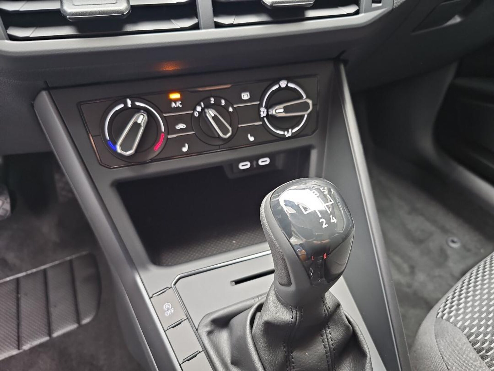 Volkswagen Polo Basis-Modell