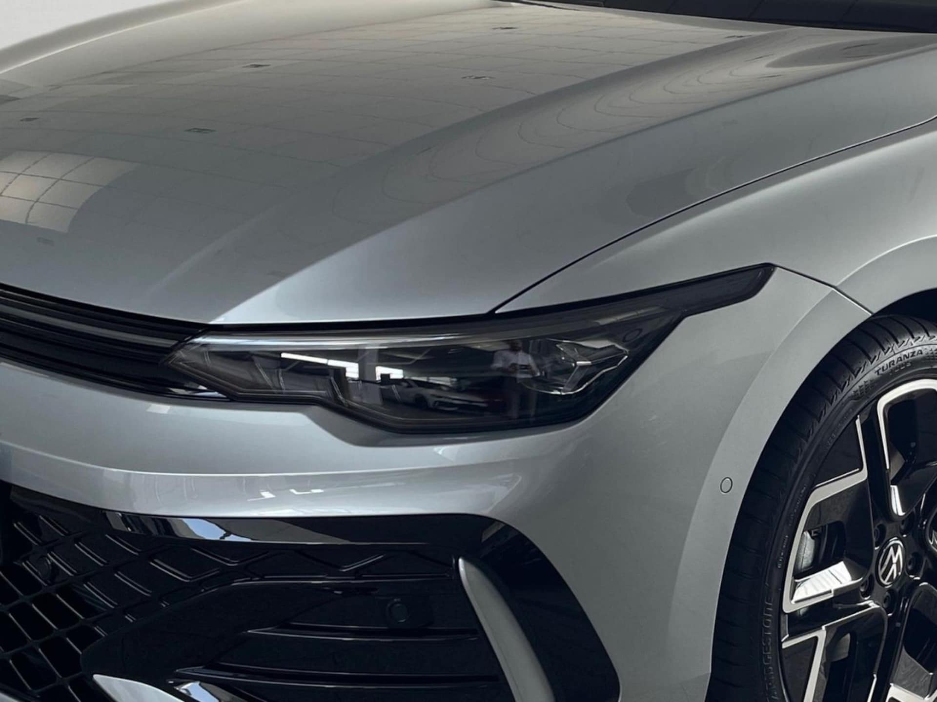 Volkswagen Golf Variant R-Line