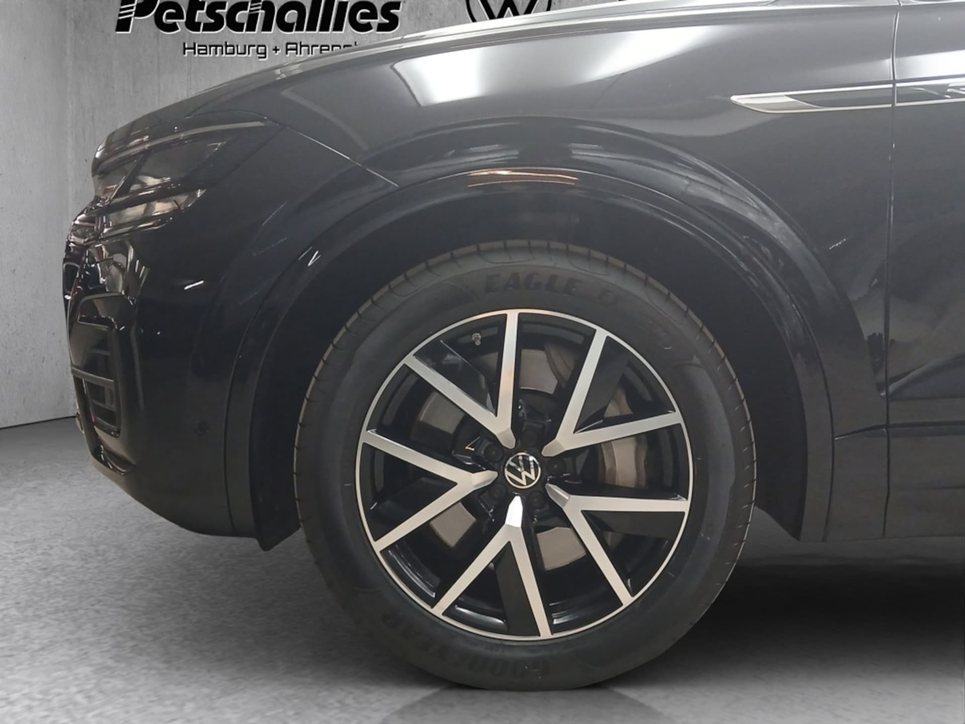 Volkswagen Touareg R