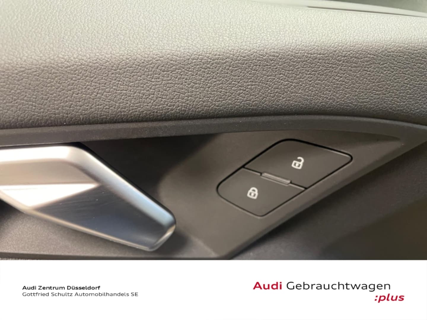 Bild über Audi S3 Sportback TFSI quattro S tronic - für weitere Informationen kontaktieren Sie den Audi Partner