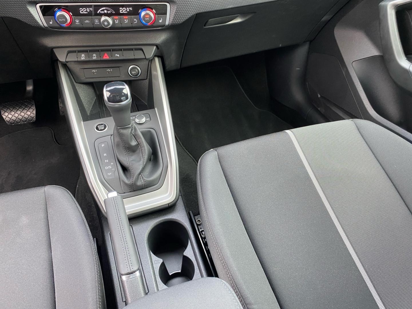 Bild über Audi A1 Sportback advanced 25 TFSI S tronic - für weitere Informationen kontaktieren Sie den Audi Partner