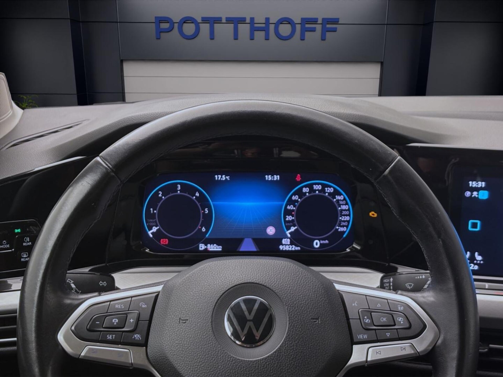 Volkswagen Golf Variant Life