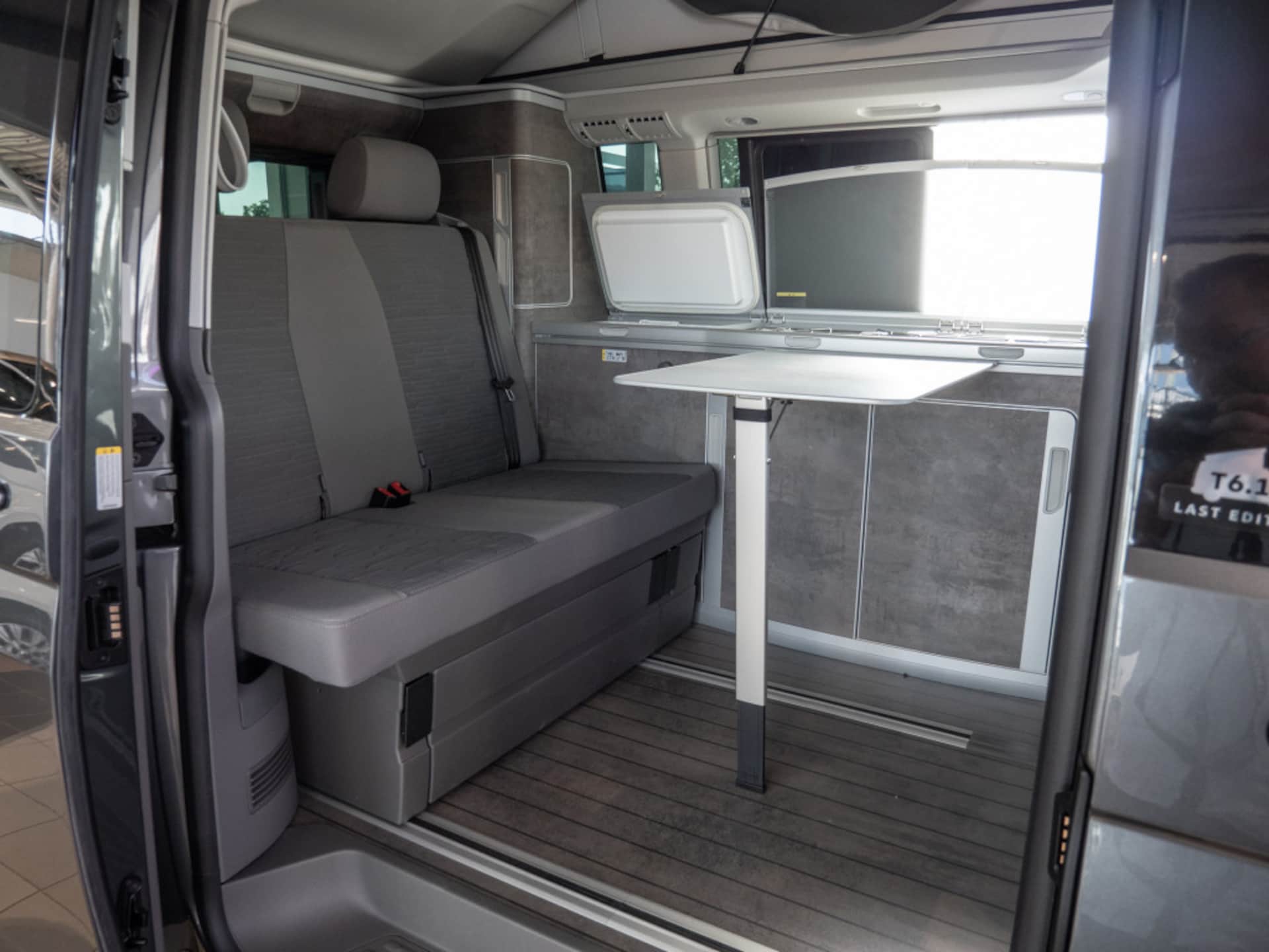 Volkswagen T6.1 California Ocean