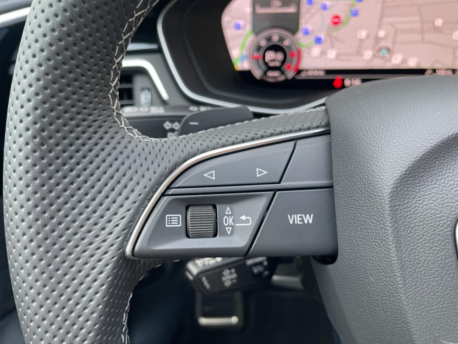 Audi A4 Avant S line