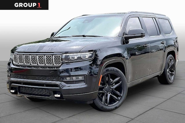 2022 Jeep Grand Wagoneer Series III 4WD photo