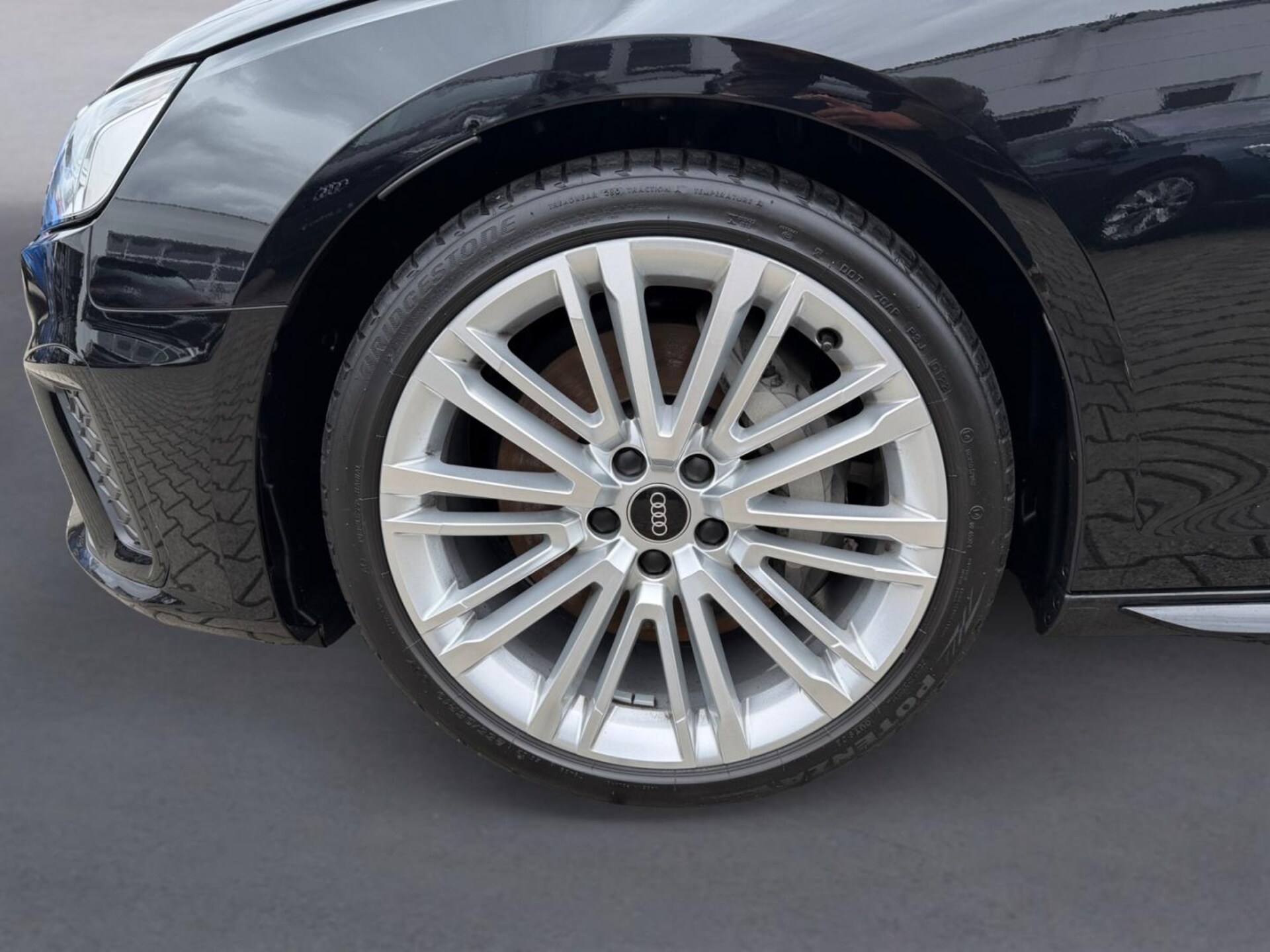 Audi A4 Avant S line