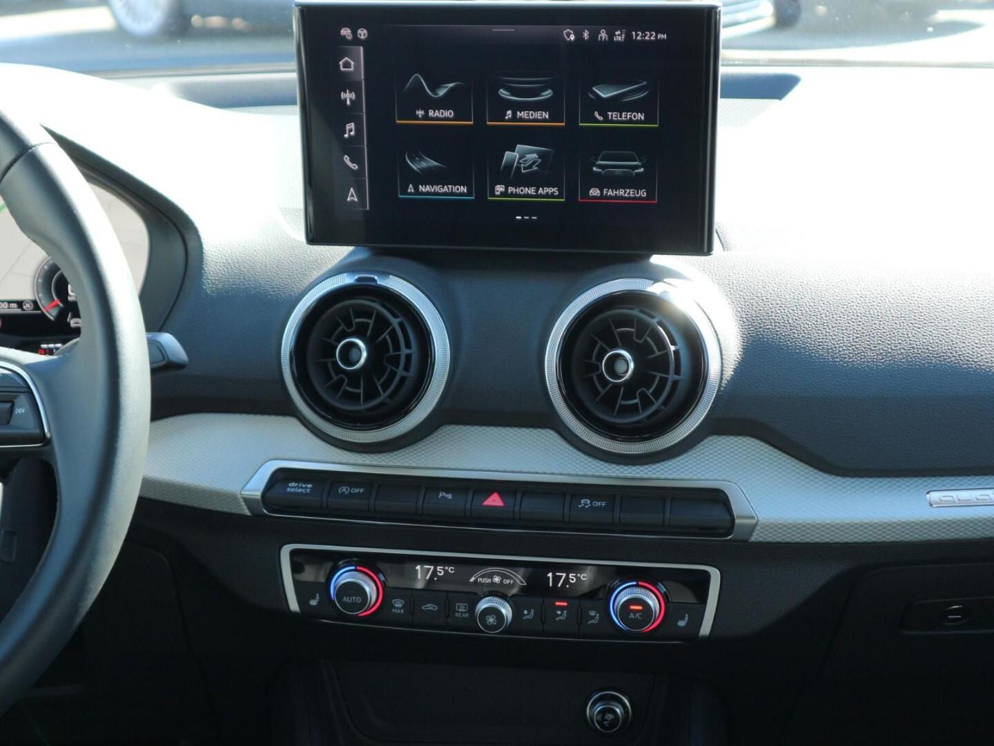Bild über Audi Q2 S line 40 TFSI quattro S tronic - für weitere Informationen kontaktieren Sie den Audi Partner