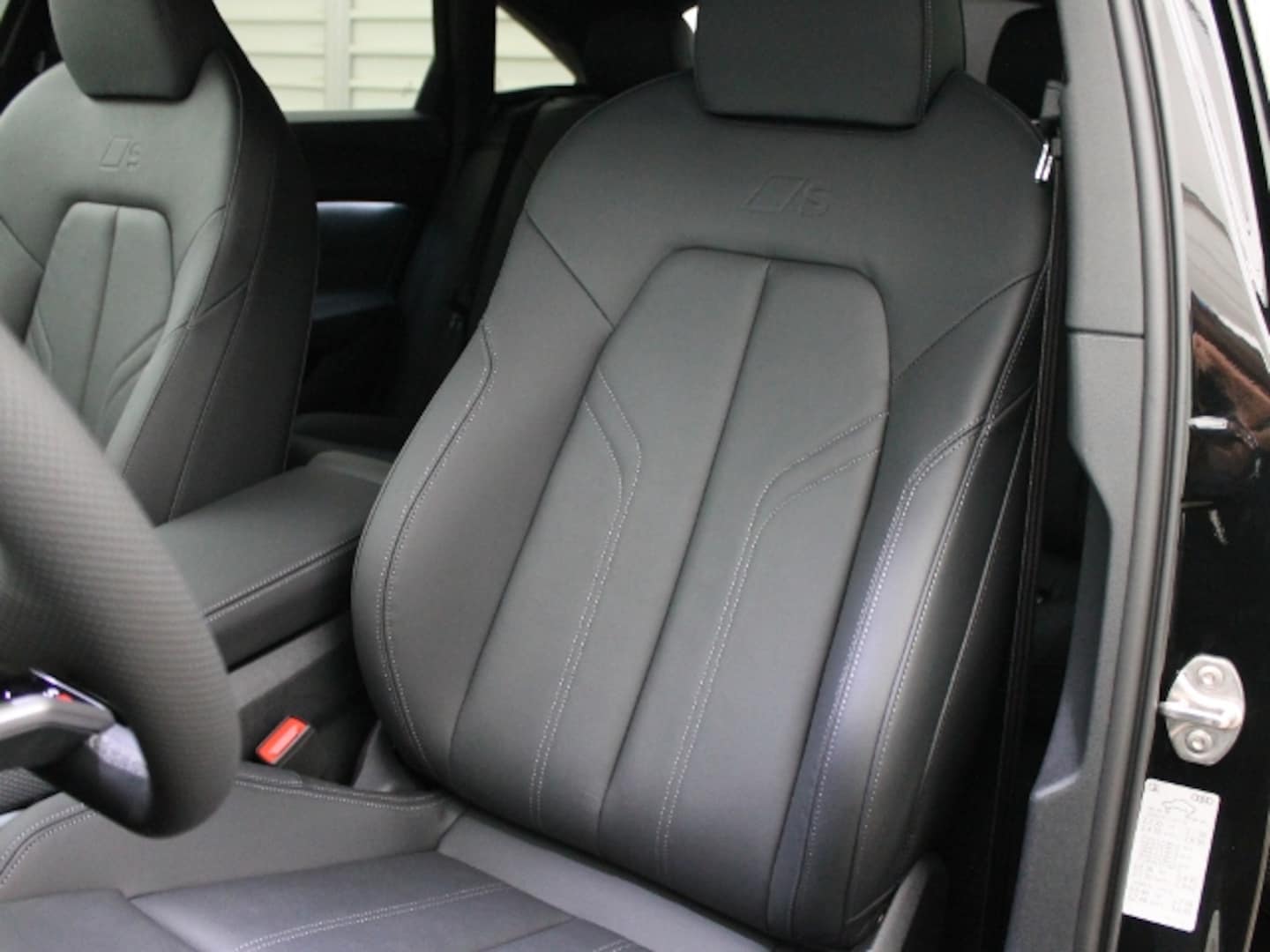 Bild über Audi A5 Limousine TFSI S tronic - für weitere Informationen kontaktieren Sie den Audi Partner